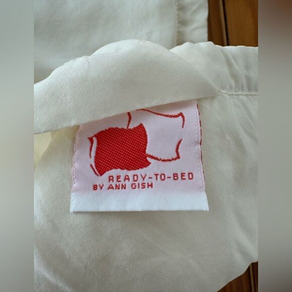 Ann Gish Pillowshams - Picture 5 of 6